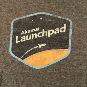 Graphic‎ T-Shirt Akamai Launchpad Washed Black Medium Space Rocket Internet Tech